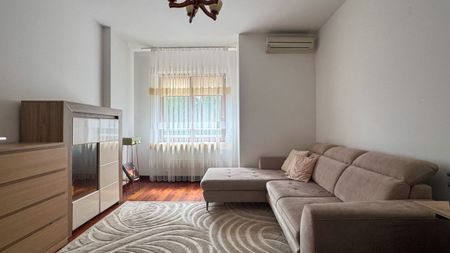 Bright & Spacious | Park | Prestigious Location 160 m² - Photo 2