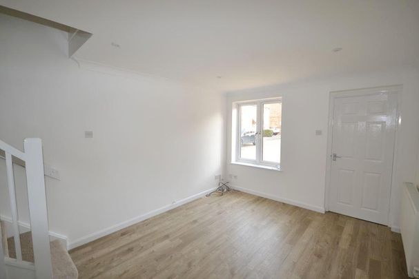 2 bedroom semi-detached house to rent - Photo 1