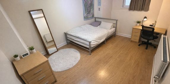 5 bedroom property to rent - Photo 2