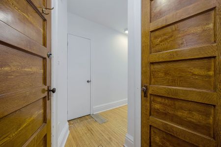 For Lease - 2257 Dundas Street Unit# 2, Toronto, Ontario - Photo 4