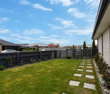 Executive 3 Bedroom Family Home in Wigram! - Photo 1
