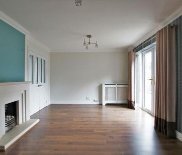 4 bedroom link detached house to rent - Photo 3