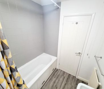 CaldermillDrive, Oakwood, DERBY - Photo 3