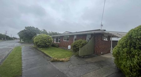 2 Bedroom Waikanae - With Wet Shower - Photo 3