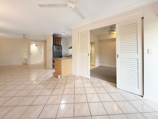 Freshly Renovated One-Bedroom Apartment – The Lakes Resort - Photo 1