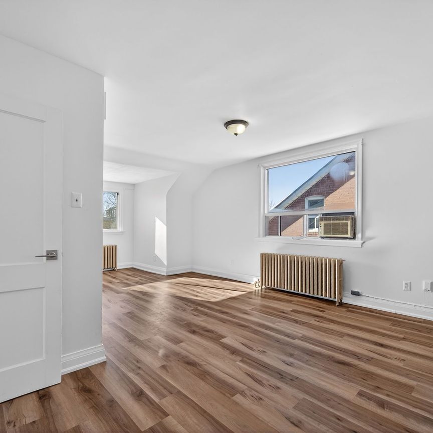 For Lease - 17 Southbourne Avenue Unit# Upper, Toronto, Ontario - Photo 1