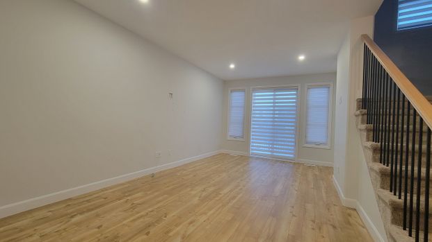 119 Superior Dr, Amherstview, ON K7N 0E5 - Photo 1