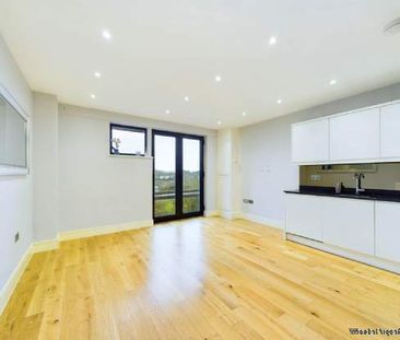 1 bedroom property to rent in High Wycombe - Photo 3