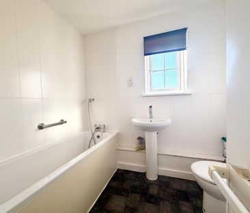 3 bedroom terraced house to rent - Photo 6