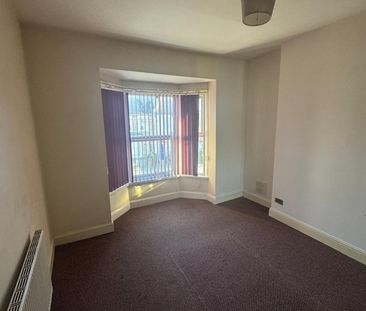 3 Bed Terraced House, Grove Road, E11 - Photo 1