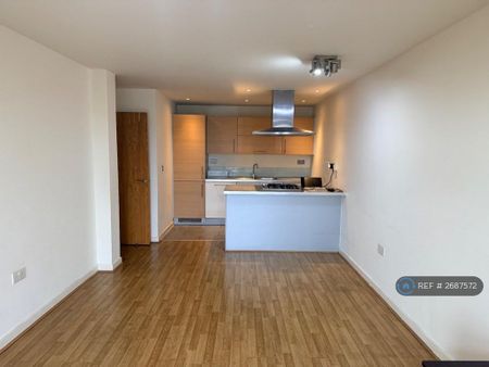 2 bedroom flat to rent - Photo 5