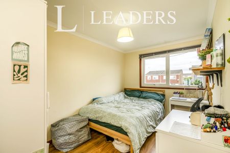 5 bedroom house to rent Little Breach, Chichester, PO19 - Photo 3