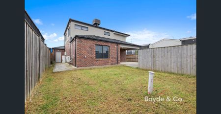 Spacious 4–5 Bedroom Family Home - Photo 2