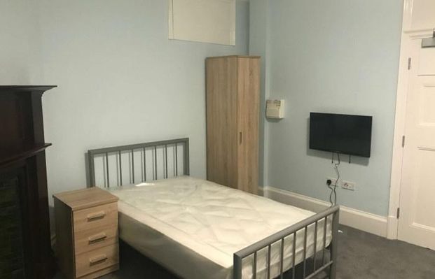 Studio to rent - Photo 1