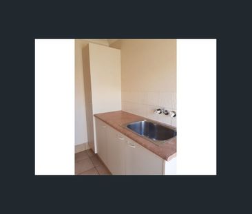 Family home in great location and a cul de sac. - Photo 4