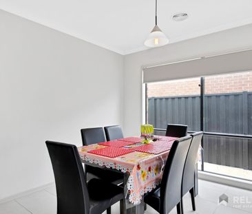 Beautiful 4-Bedroom Home in Prime Tarneit Location - Photo 2