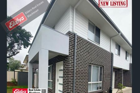 SPACIOUS TOWNHOUSE LESS THAN 5 MINS FROM STATION! - Photo 4