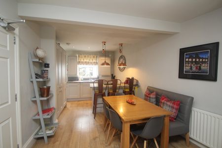 3 bedroom terraced house to rent - Photo 3