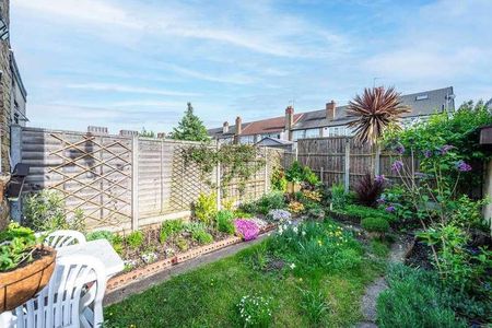 Walton Road, Plaistow, E13 - Photo 3