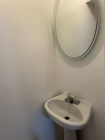 For Lease - 89 Rejane Crescent, Vaughan, Ontario - Photo 2