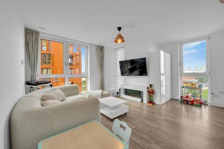 3 bedroom flat to rent - Photo 2