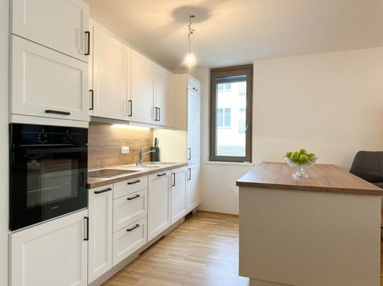 4-Zimmer-Wohnung mit Loggia und Tiefgaragenstellplatz - Photo 1