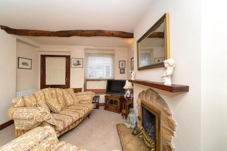 2 bedroom terraced house to rent - Photo 2