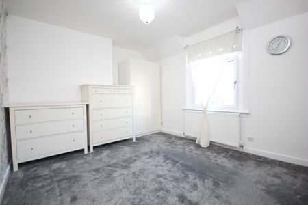 Pine Street, Airdrie, ML6 - Photo 4