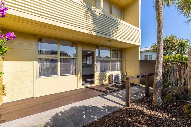 2 bedroom Unit Close To The Beach! - Photo 1