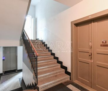 Pronájem bytu 2+kk 56 m², Táborská , Praha Nusle - Photo 3