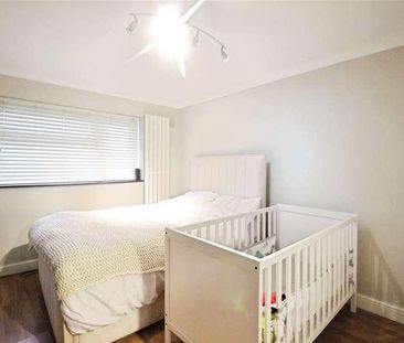 Rippleside, Basildon, SS14 - Photo 4