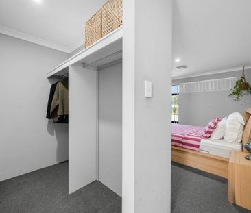 Spacious outdoor living - Photo 5