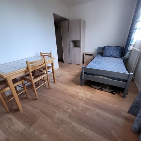 Location Appartement 1 pièce 18m² CAMBRAI 59400 - Photo 3