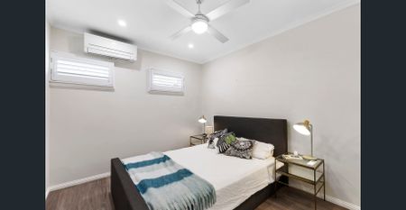 Stylish living in the heart of Seven Hills - Photo 5