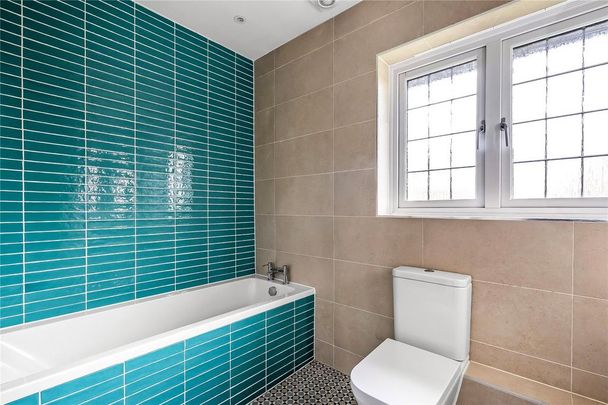 4 bedroom detached house to rent - Photo 1