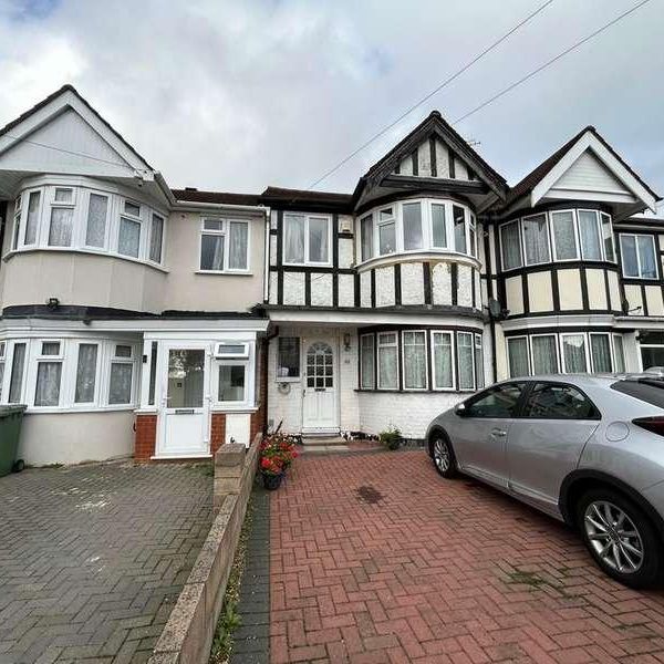 Warden Avenue, Harrow, HA2 - Photo 1