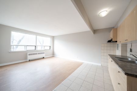 For Lease - 468 Ottawa Street Unit# 209A, Hamilton, Ontario - Photo 2