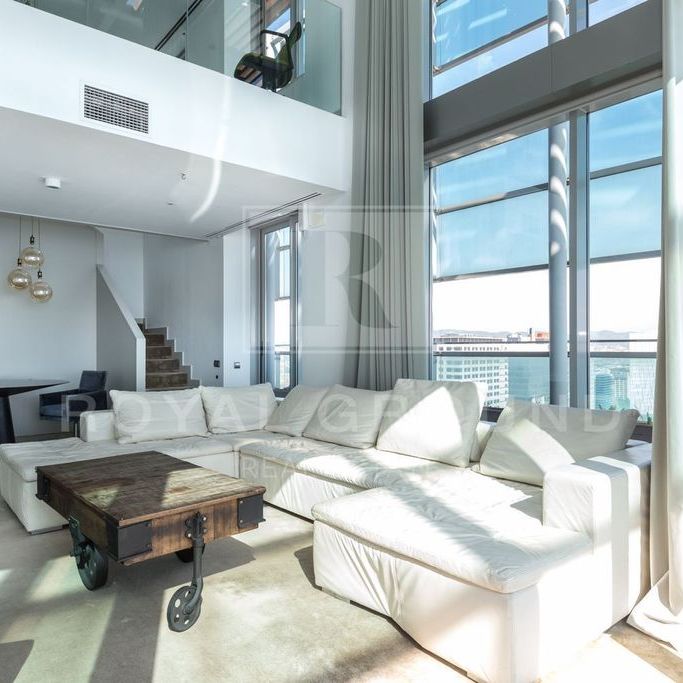 3 room luxury penthouse for rent in Barcelona, Spain - Photo 1