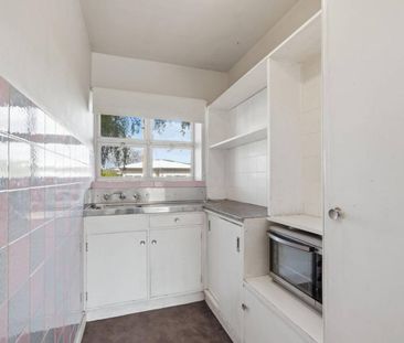 Comfortable Bedsit Apartment - Photo 3