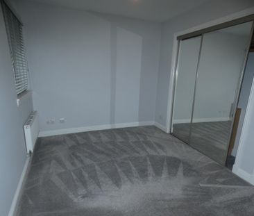 2 bedroom semi-detached house to rent - Photo 3