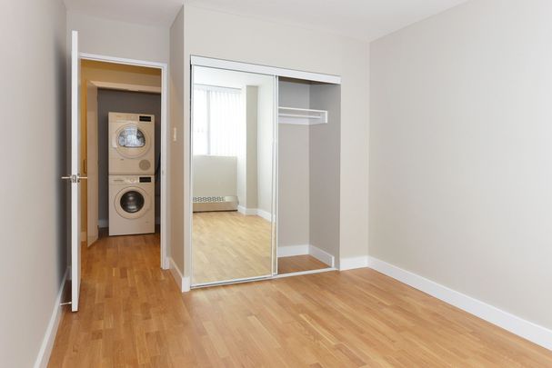 730 St Clarens Avenue - Photo 1