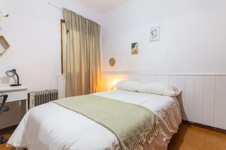 Calle de Sicília, Barcelona, Catalonia 08013 - Photo 2