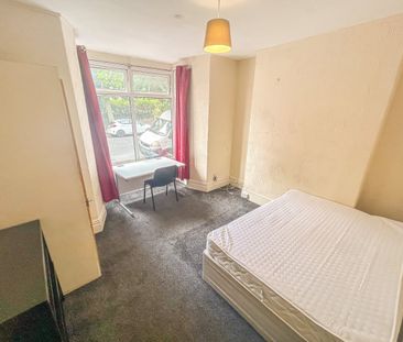 Broadway, Treforest - Photo 4