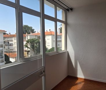 Apartamento T2 para Arrendamento no Bairro do Junqueiro em Carcavelos - Photo 3