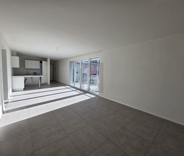 MODERNO SPAZIOSO E SOLEGGIATO - Foto 1