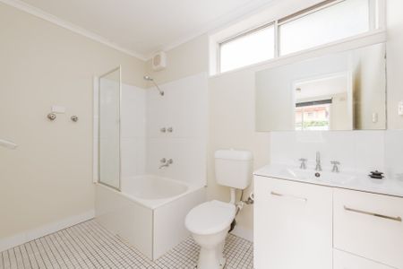 One Bedroom, Ground Floor Apartment. - Photo 3
