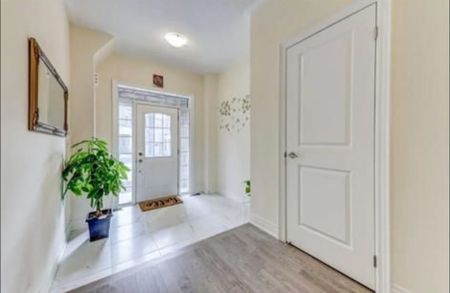 For Lease - 12 Thomas Hope Lane, Markham, Ontario - Photo 3