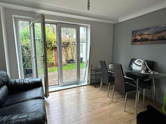 Bucklebury, Bracknell, Berkshire, RG12 - Photo 1