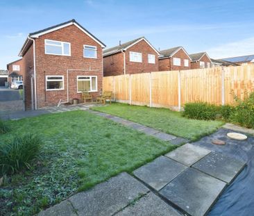 3 bedroom detached house to rent - Photo 3