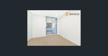 Very Spacious Modern Apartment with a Study at a Quiet Location - Photo 4